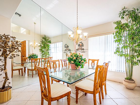 5th image of 8561 Judson Cir
