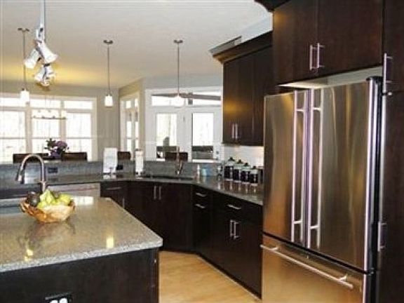 5th image of 6001 Ravine Woods Dr