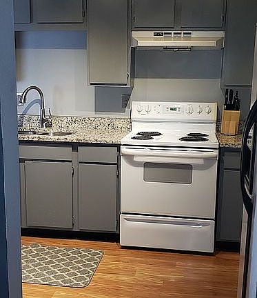 2nd image of 801 Merrywood Gln APT 4