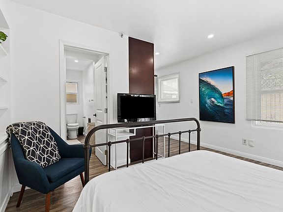 4th image of 512 W Juniper St