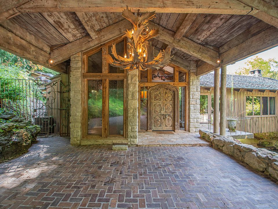 2829 S Lone Pine Ave, Springfield, MO 65804 | Zillow