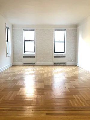 Rented by Kew Forest Realty Inc | media 1