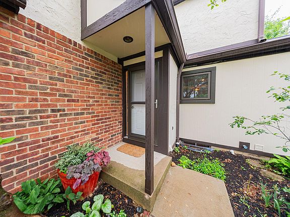 4th image of 132 Saint Michelle St #39-B