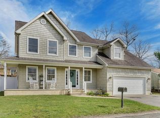 825 Sunset Rd, Beachwood, NJ 08722