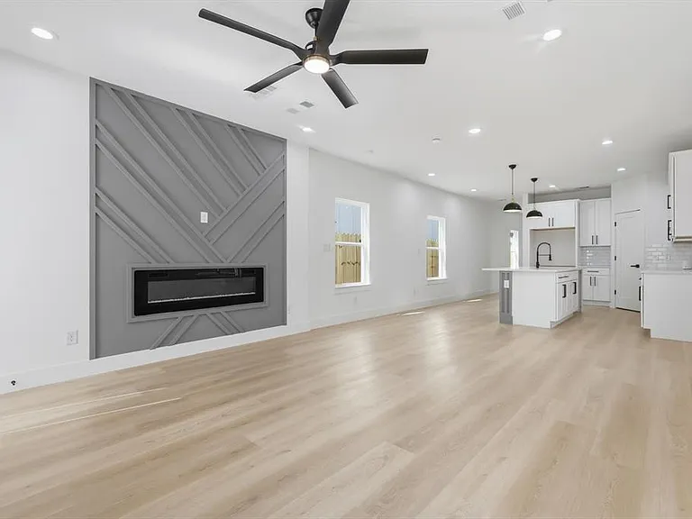 2532 Lowery St — Photo 12