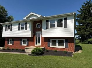 8225 Fosnaugh School Rd SW, Stoutsville, OH 43154