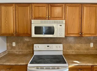 21 Upland Rd, Brookhaven, PA 19015