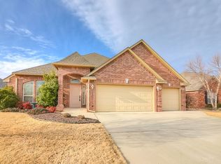3209 Summit Crossing Pkwy, Norman, OK 73071