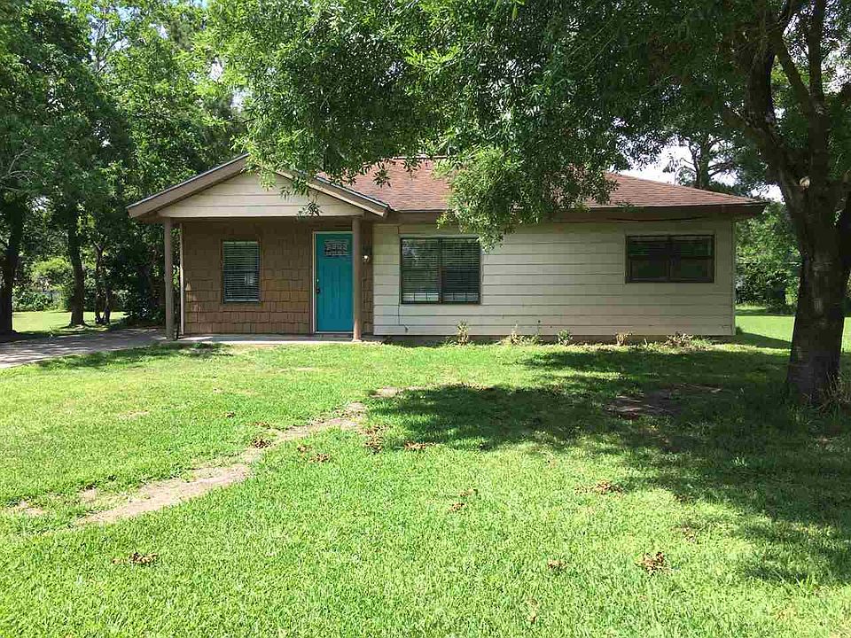 1st image of 2749 Anne St