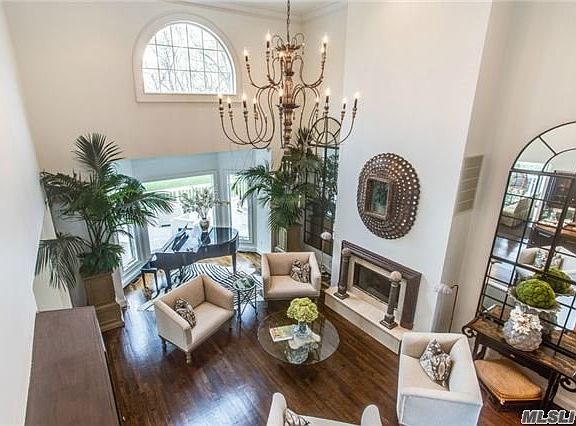 3rd image of 377 Juniper Dr