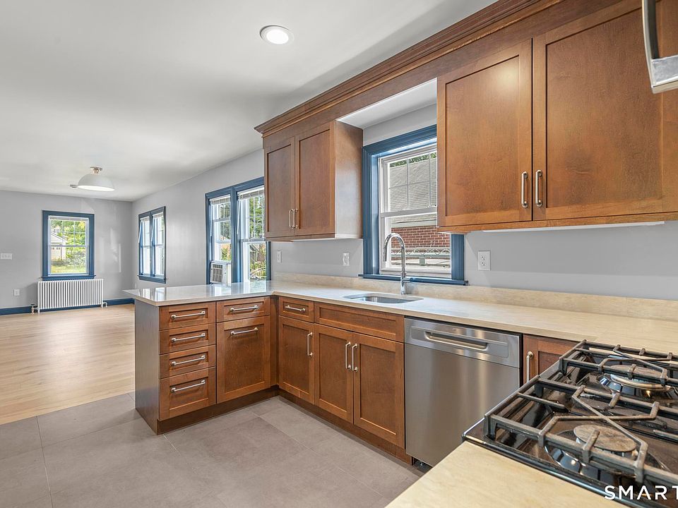 1st image of 16 Saint Charles Ave