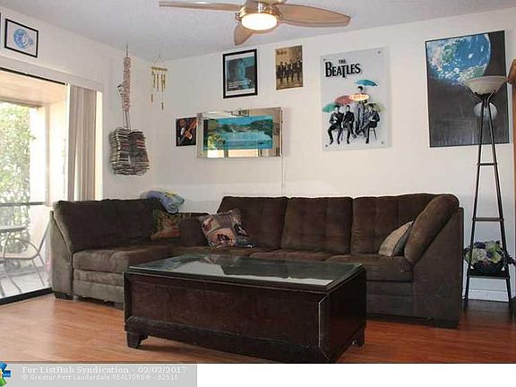 3rd image of 3 N Valencia Dr #37