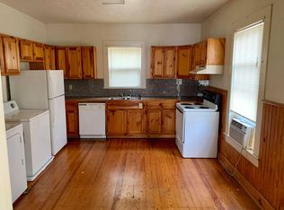 865 N 3rd St #B, Beaumont, TX 77701