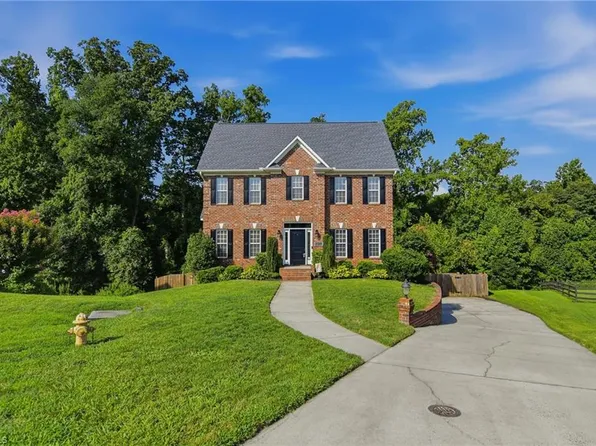6902 Prairie Grove Dr, Clemmons, NC 27012