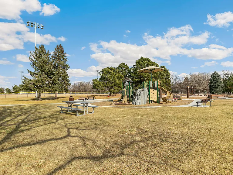4510 Everett Ct — Photo 18