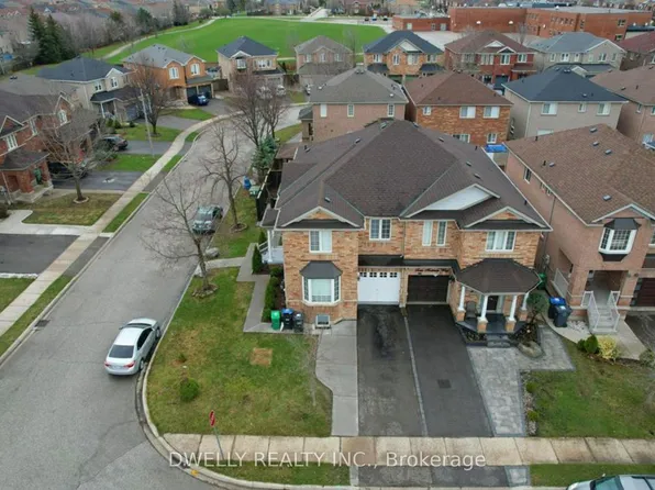 29 Trudelle Cres, Brampton, ON L7A 2Z1