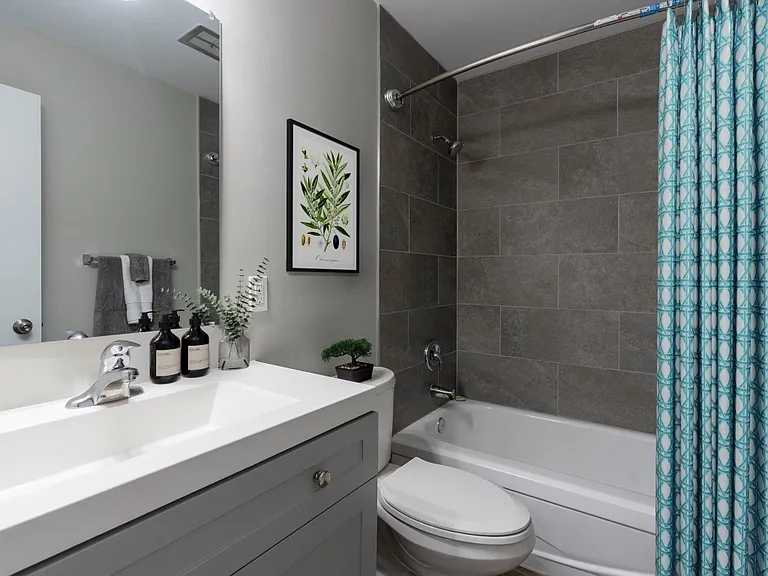 124 Tupper Cres #308 — Photo 5