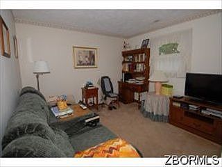 4th image of 3811 Greengold Dr