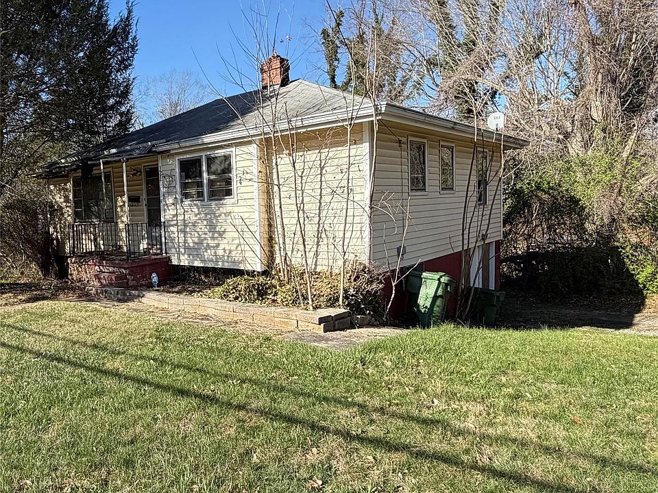 1st image of 323 Pearson Dr