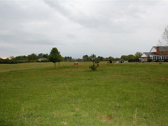 3rd image of 1525 Colonial Dr Lot 4