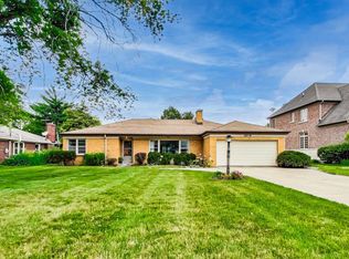 1906 Manor Ln, Park Ridge, IL 60068