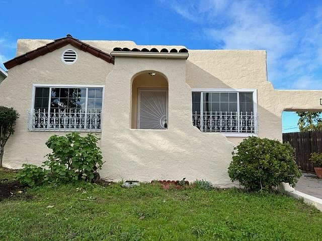 1st image of 34 Highland Ave