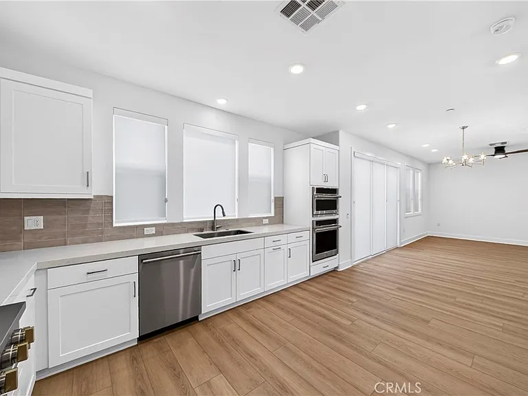 1041 Citrus Ave — Photo 15