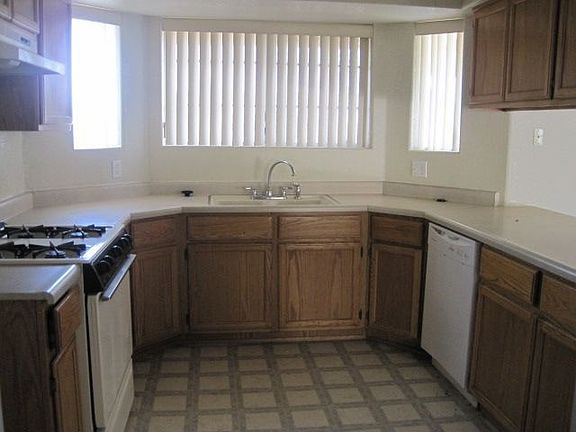 5th image of 7206 E 26th Pl