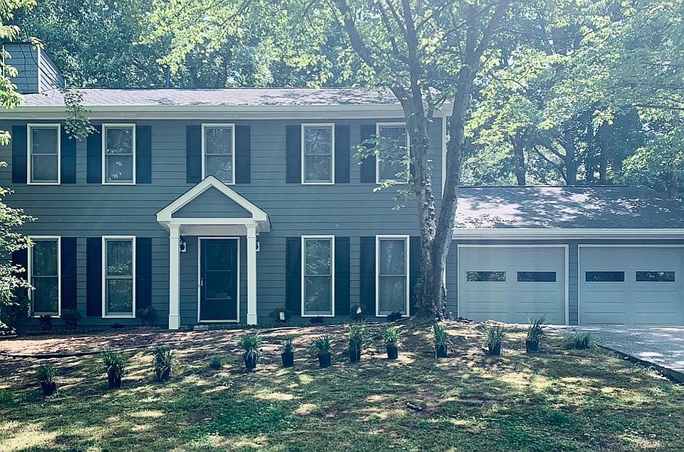 1st image of 8675 Colony Club Dr