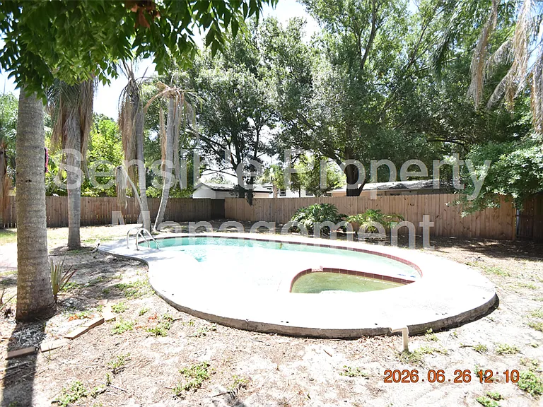 4414 W Wyoming Ave — Photo 29