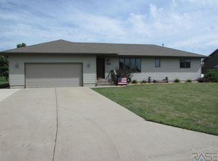200 S Eric Ave, Crooks, SD 57020