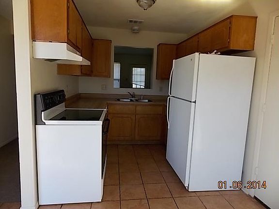 3rd image of 2201 Hidden Hill Dr