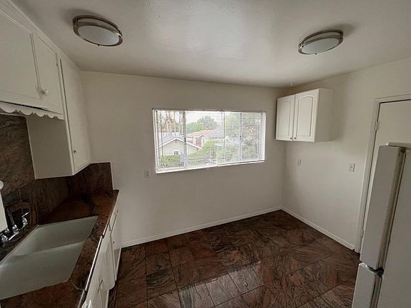 3rd image of 3666 Louisiana St #1/2