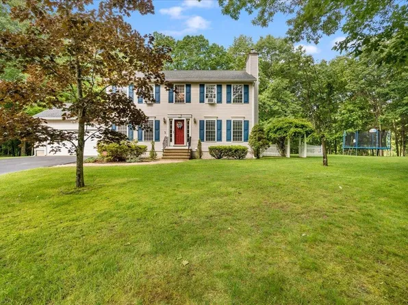 15 Quarry Road, Hooksett, NH 03106