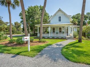 19 11th St, Apalachicola, FL 32320