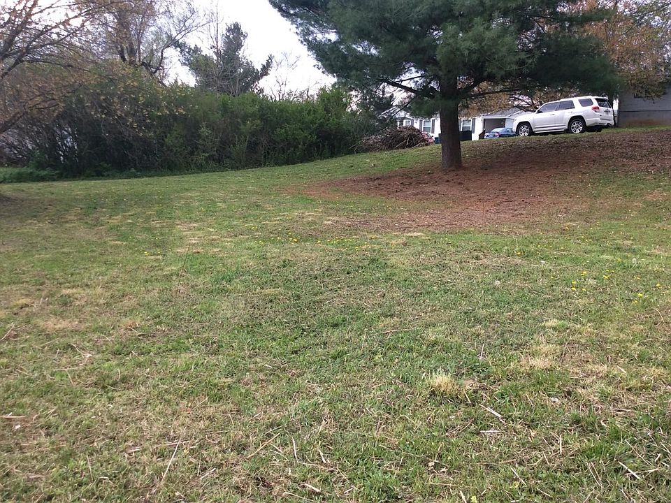 2nd image of 503 Sandee Dr