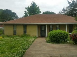 90 Huddleston St, Louise, MS 39097