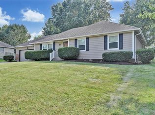 412 NE Corsicana St, Lees Summit, MO 64086