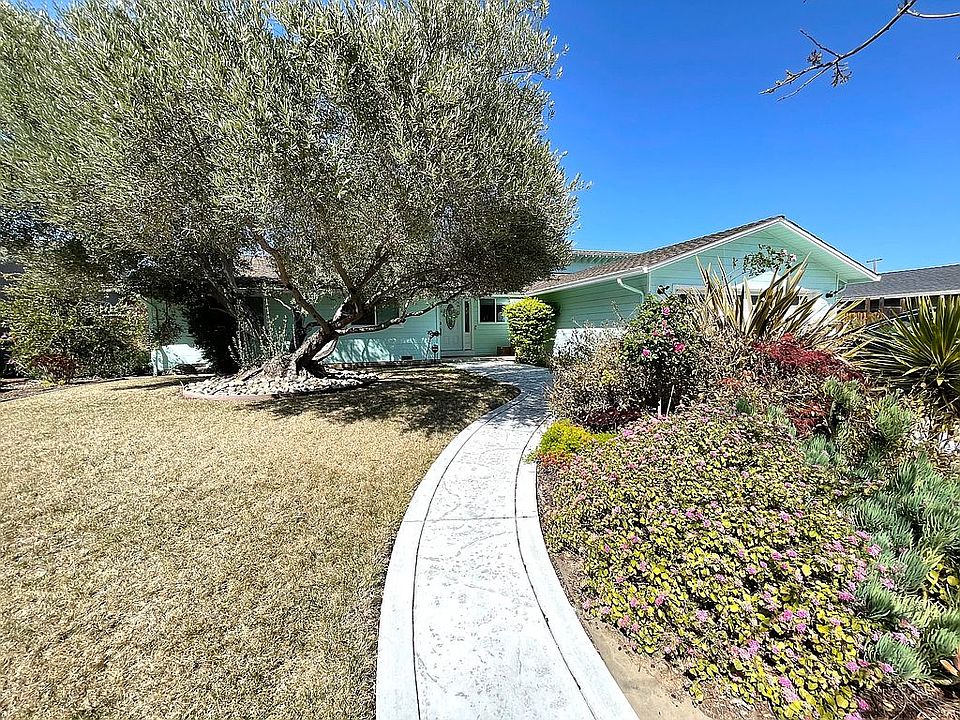 1st image of 811 The Dalles Ave