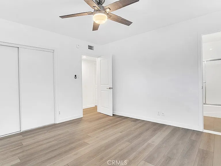 6650 Jumilla Ave — Photo 14