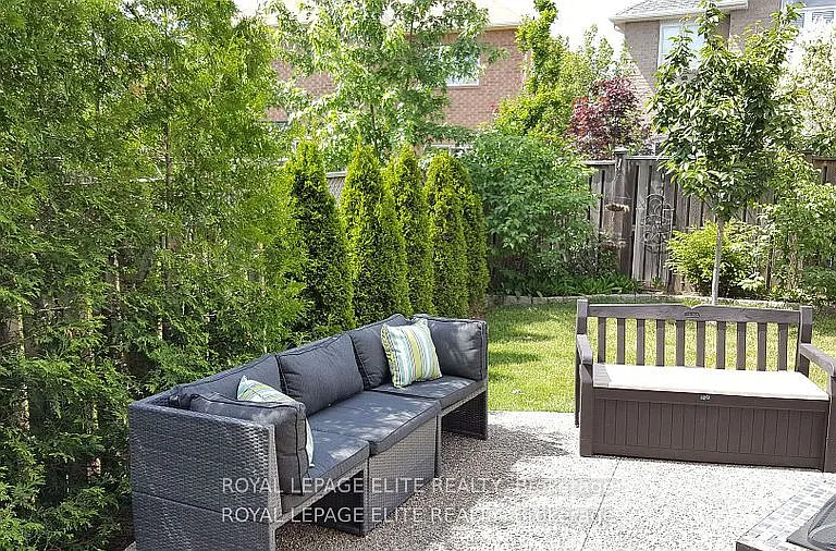 2437 Hilda Dr — Photo 37
