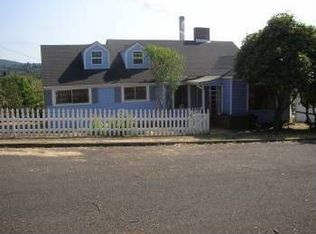 693 SE 8th St, Toledo, OR