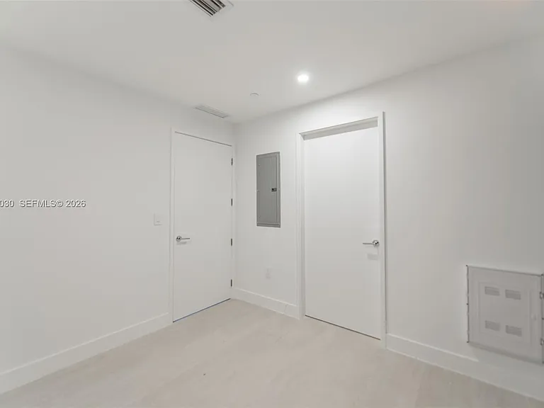 700 NE 24th St #5107 — Photo 9
