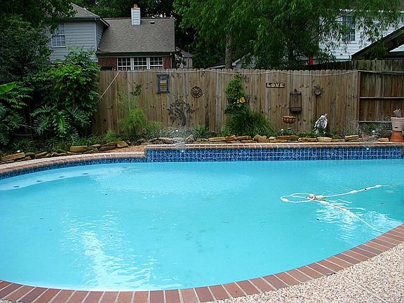 3rd image of 4923 Pine Prairie Ln
