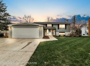 1805 Gay Ln, Lansing, MI 48912