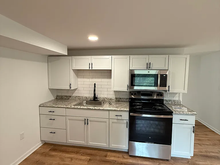 1247 Broadway #BASEMENT — Photo 5