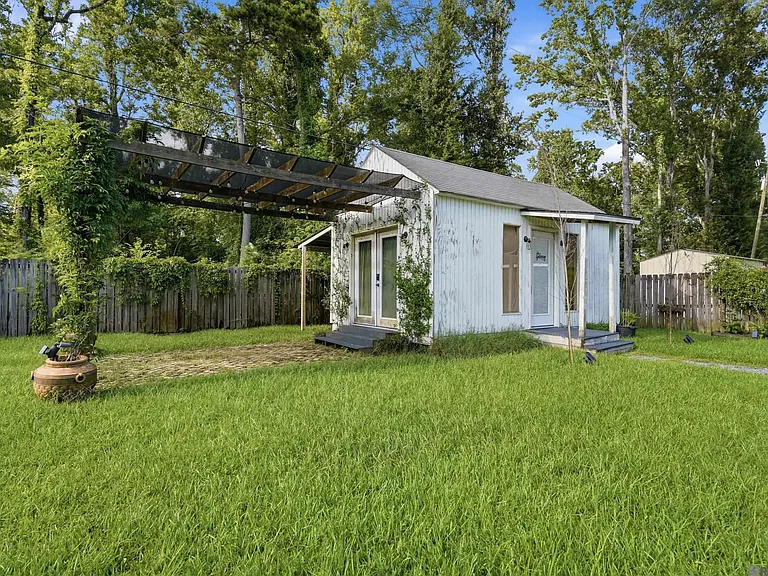 44464 Lakewood Dr — Photo 18