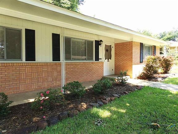 2nd image of 2826 Rollingwood Dr