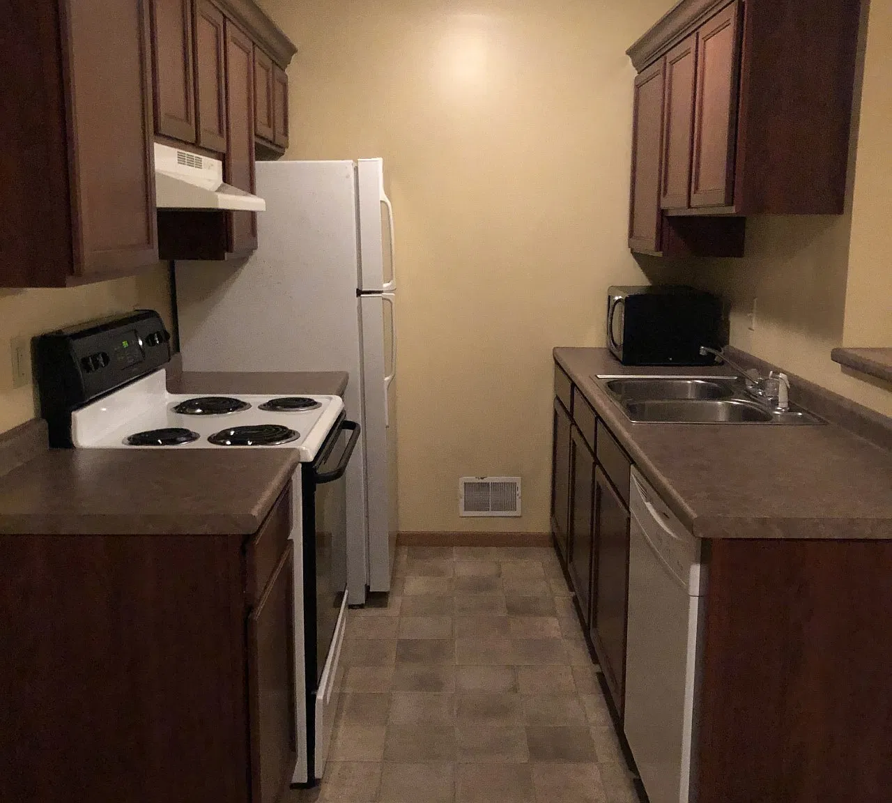 1 bed, 900 sqft, $800 — Photo 2
