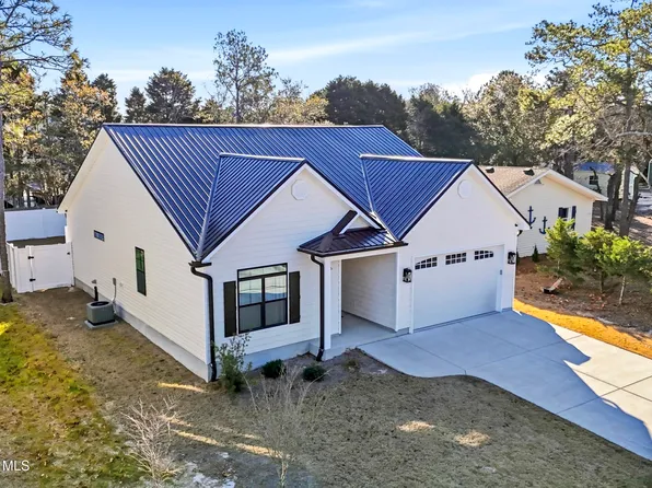 116 NW 14th Street, Oak Island, NC 28465